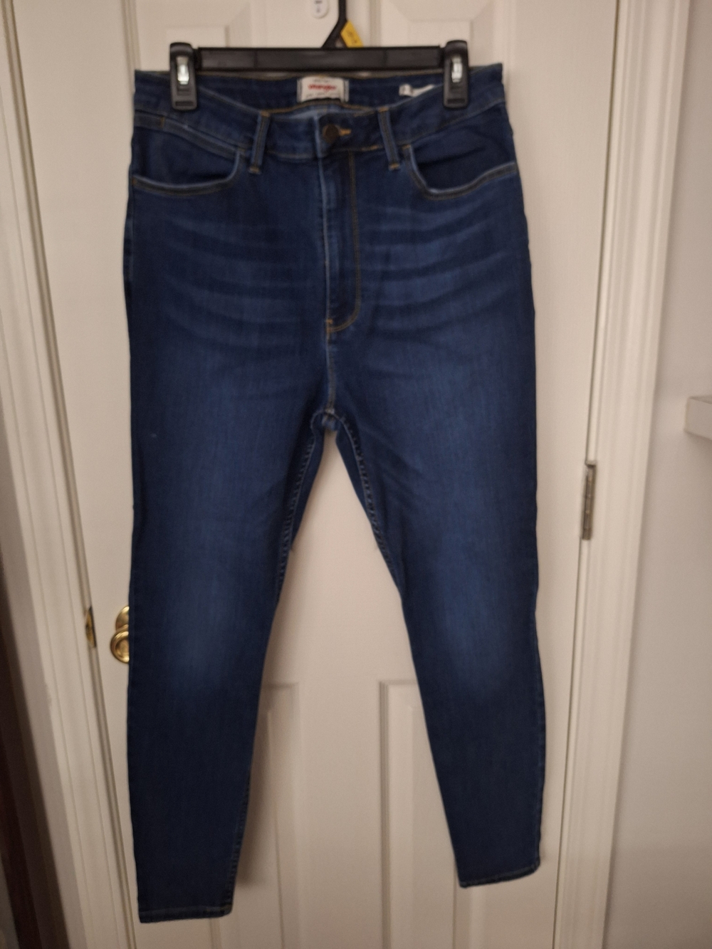 Wrangler Women's High Rise Unforgettable Skinny Denim Blue Jeans--Size 14